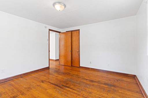 Foto del edificio - Comfortable & Convenient 1-Bedroom Apartment in Prime Lynchburg Location!