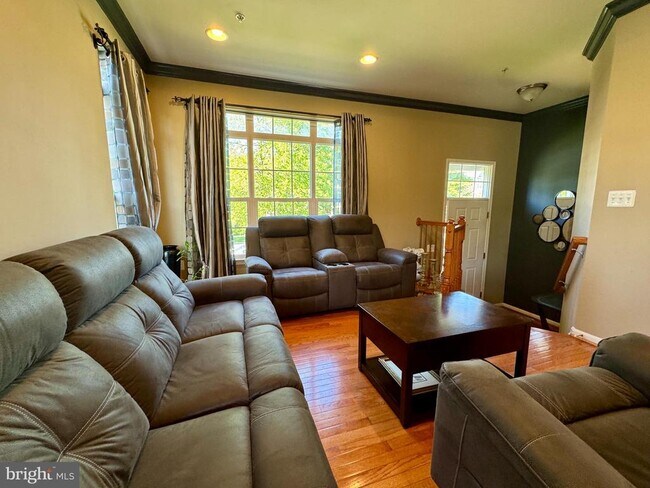 Foto del edificio - 11860 Skylark Rd