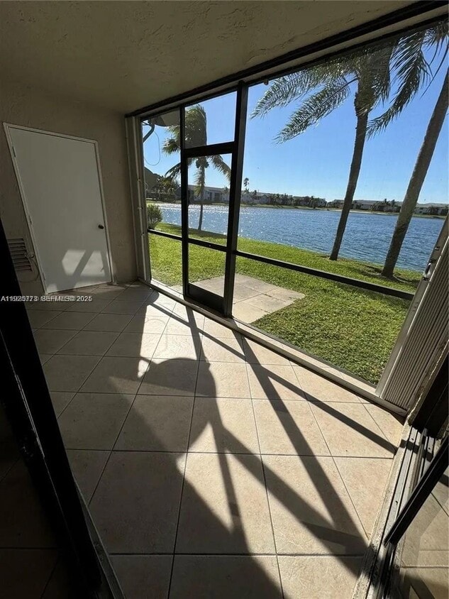 Foto principal - 1460 Jefferson Dr