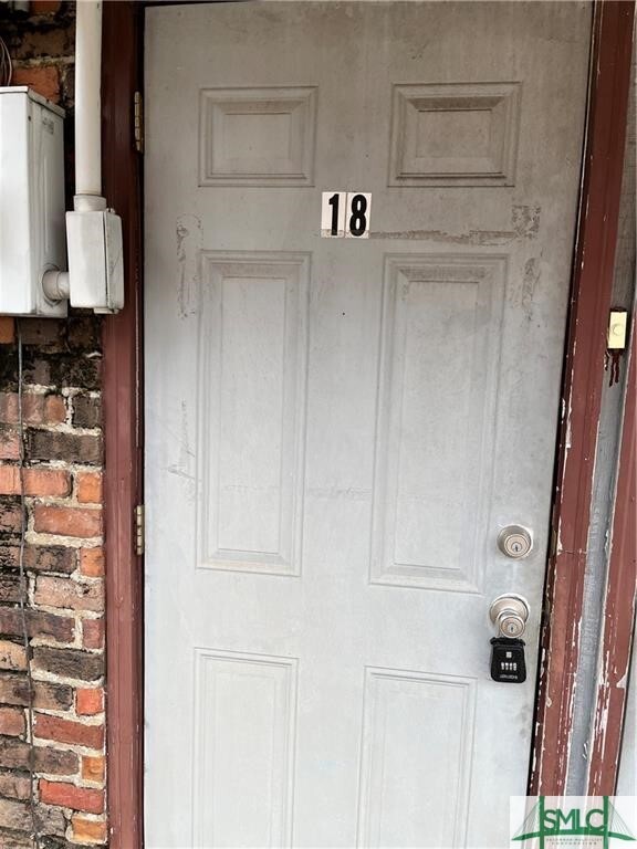 Primary Photo - 18 N Main St