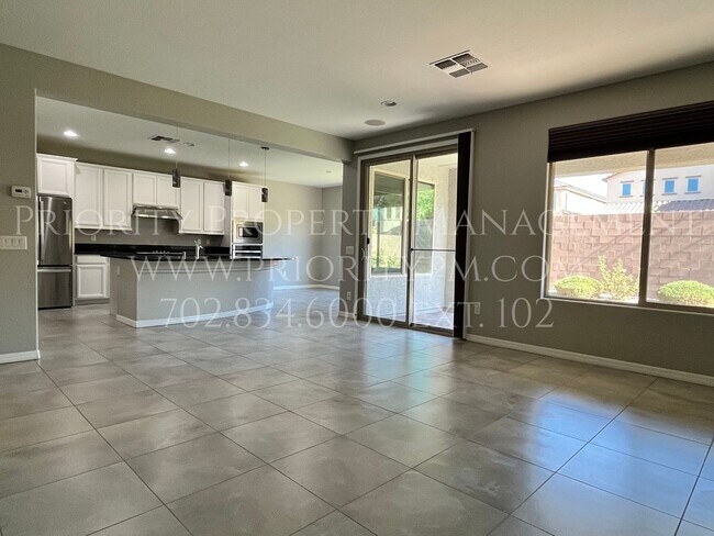 Building Photo - ~~Stunning SW Beauty! 4 Bedroom ~ 3.5 Bath...