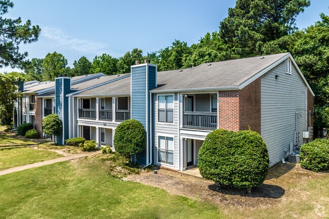 Building Photo - The Meadows Apartments