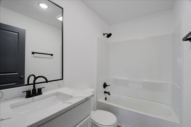 Building Photo - 3301 Stoneway Ct