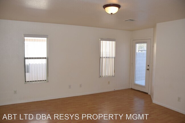 Foto del edificio - 3 br, 2 bath House - 6850 BROADACRES RANCH...