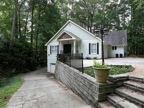 Building Photo - 2270 Pilgrim Mill Way