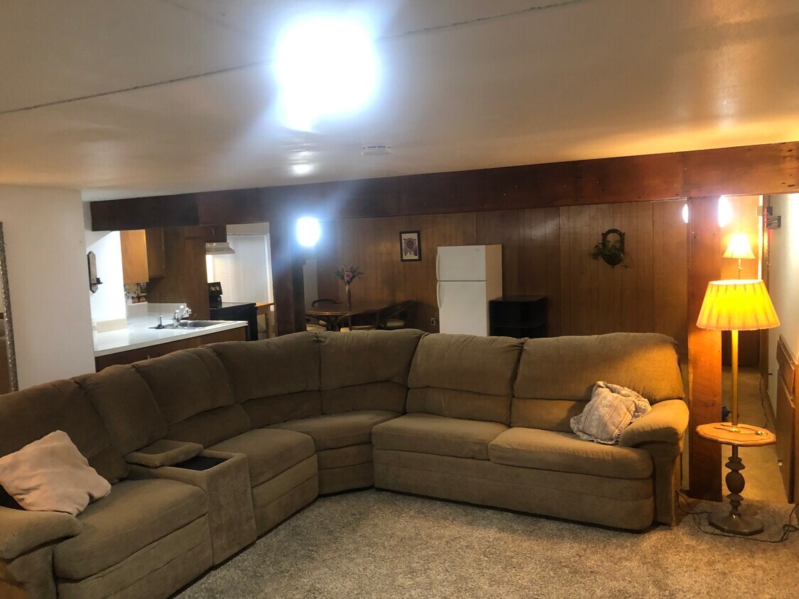 Primary Photo - 1801 Silvercrest Dr