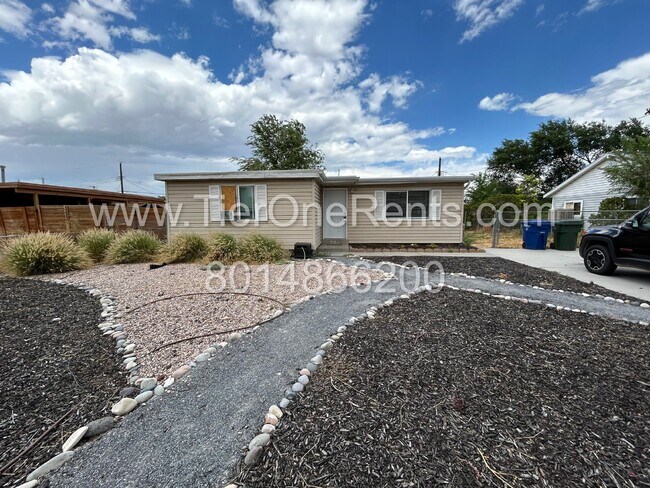 Foto del edificio - This property offers a NO DEPOSIT option a...