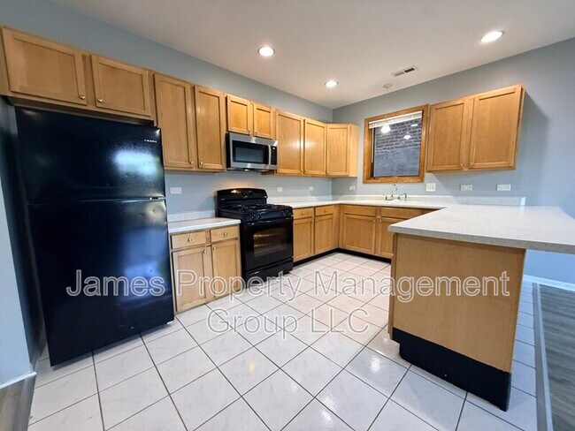Foto del edificio - 2711 W Congress Pkwy