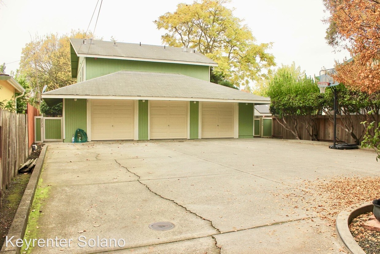 Primary Photo - 2 br, 1.5 bath House - 2733 Marin Street
