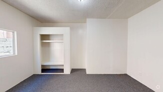 Building Photo - 116 N Lake St