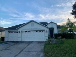 Building Photo - 2454 Hamlet Cir