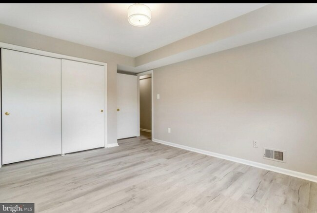 Foto del edificio - 4509 8th St S