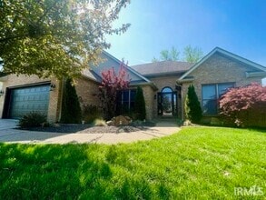 Building Photo - 8933 Shadow Ridge Dr