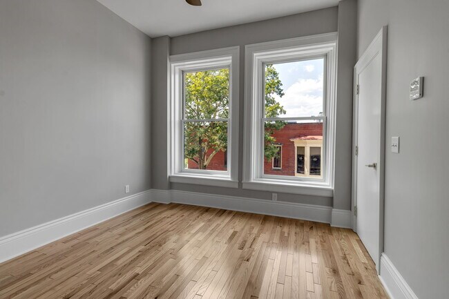 Foto del edificio - 670 Main St