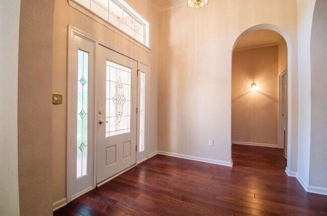 Foto del edificio - 126 Cottonwood Dr