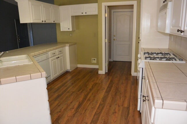 Building Photo - WONDERFUL SOUTHEAST LOCATION