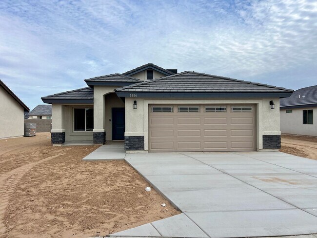 Building Photo - Brand New 3 bedroom home with 2 car garage