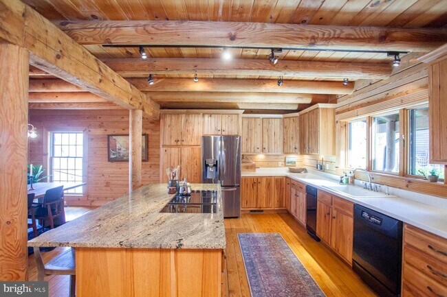 Building Photo - 2699 Winding Rd