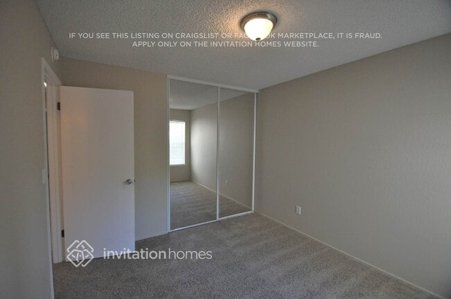 Building Photo - 2425 Grimsby Dr