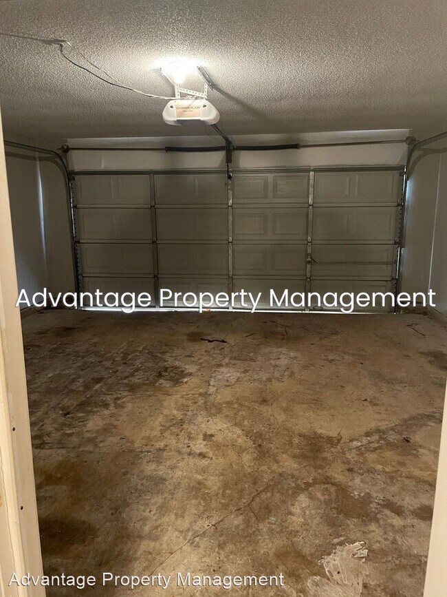 Building Photo - 3 br, 2 bath House - 4346 N. Grand Cedar Ln.
