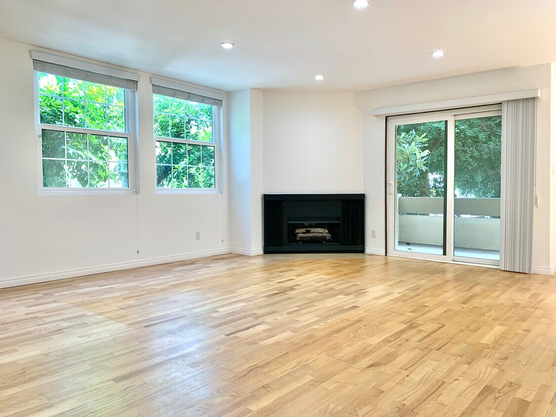Sala de estar al balcón - 750 N Kings Rd