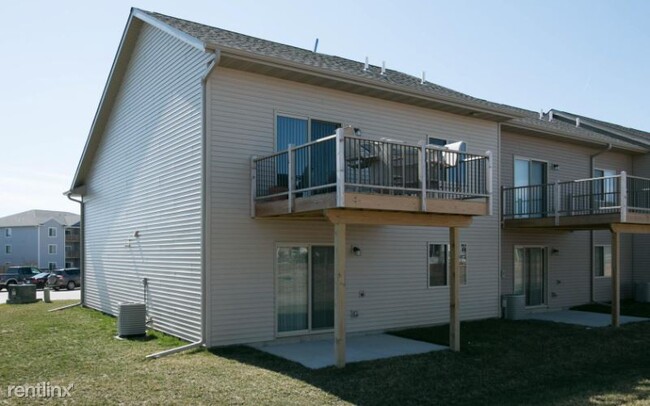 Foto del edificio - 3 br, 2 bath Townhome - 216 Prairie Rose Pl