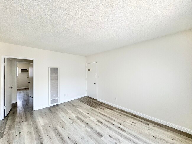 Foto del edificio - 4336 Berryman Ave