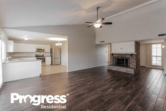 Building Photo - 414 Redbud Dr
