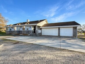 Building Photo - 2800 Roop Rd