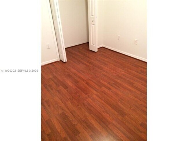 Foto del edificio - 935 NE 33rd Terrace