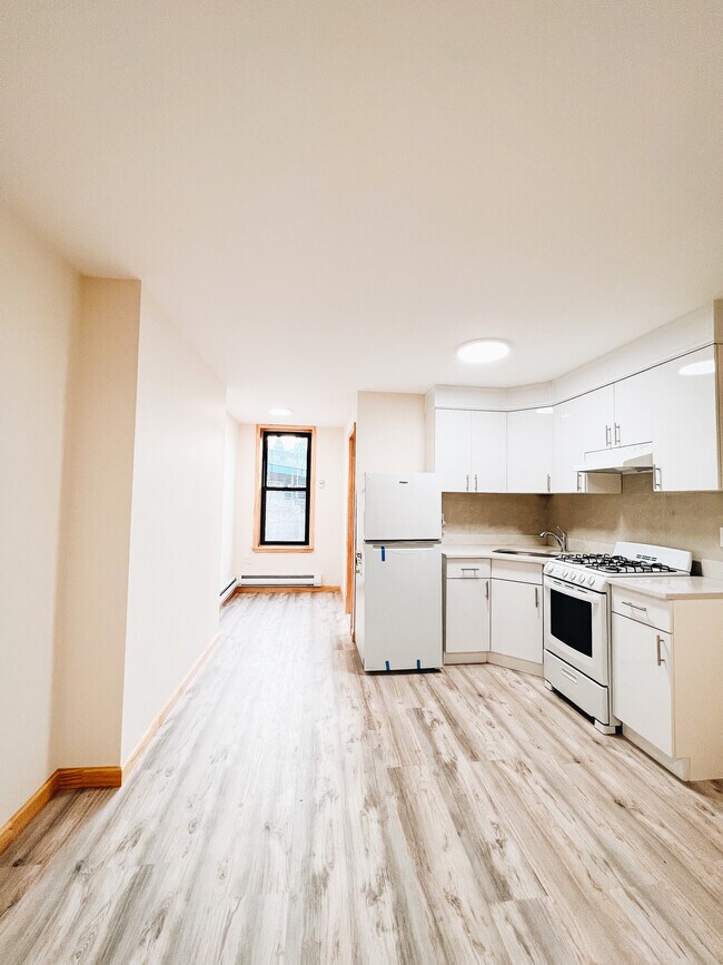 Building Photo - 5 Eldridge St