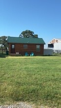 Building Photo - 527 Walker Ln