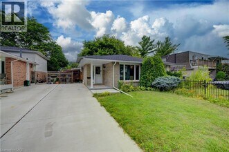 Building Photo - 118 Dalegrove Dr