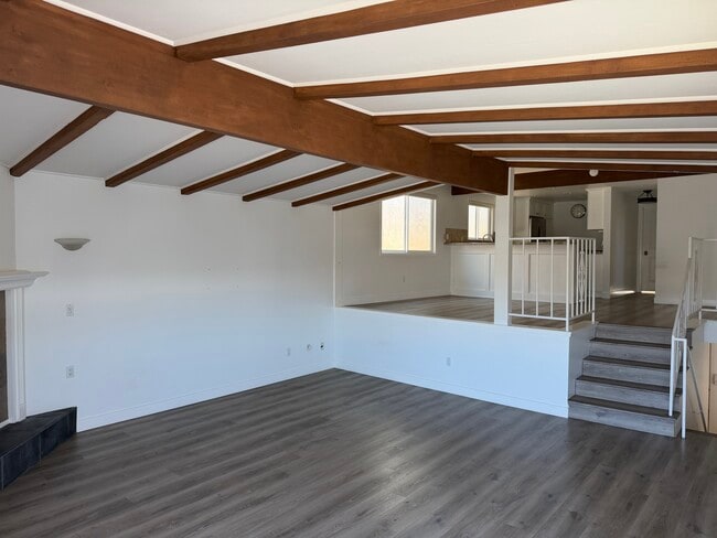 Building Photo - 1633 Goodman Ave