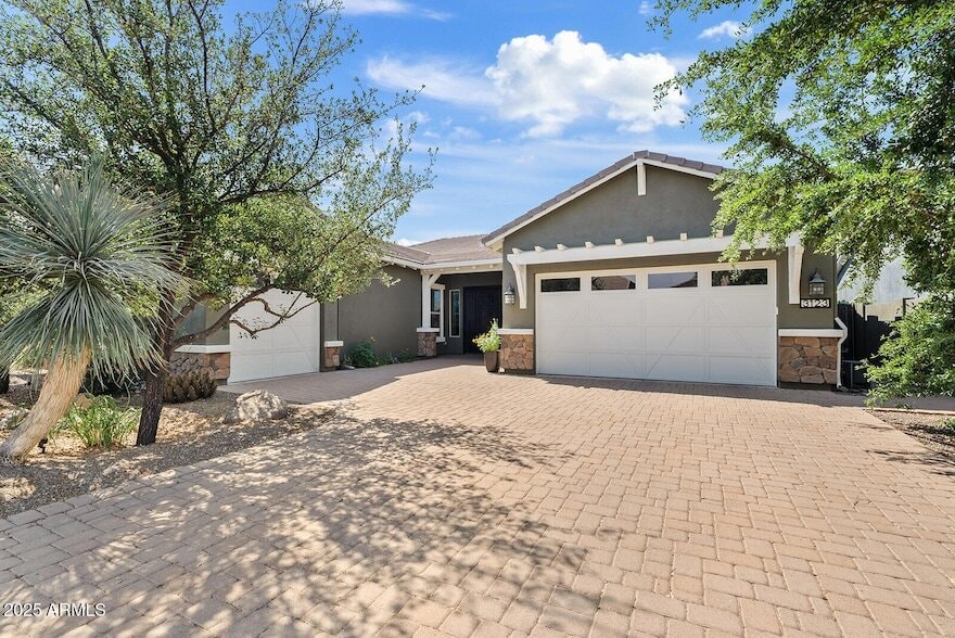 Foto principal - 3123 E Cat Balue Dr