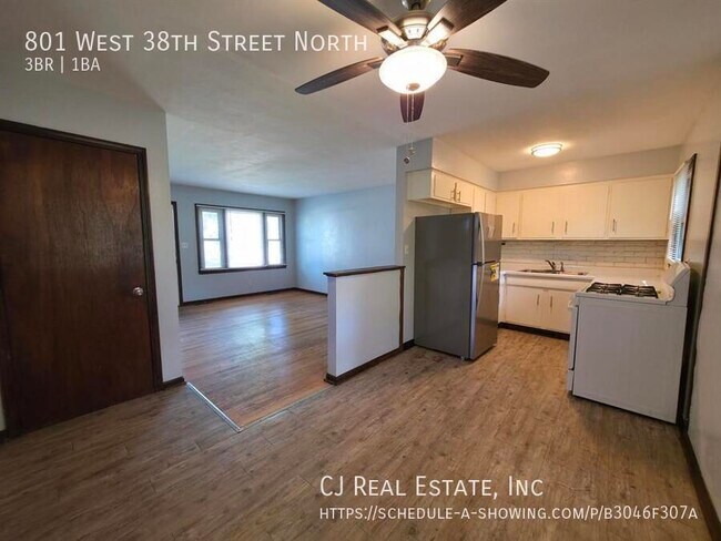 Building Photo - 801 W 38th St N