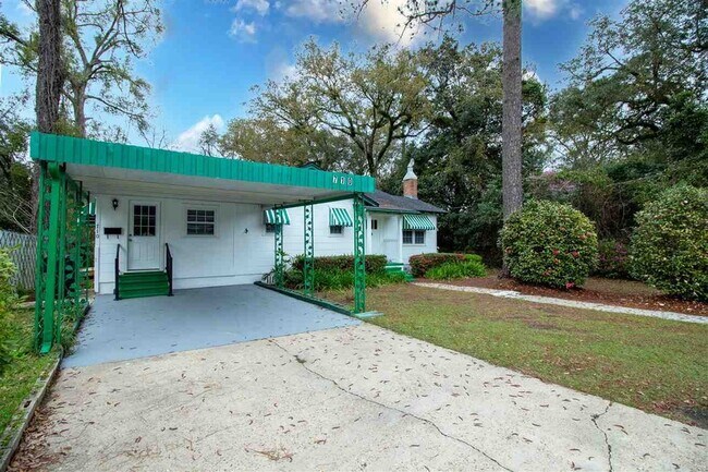 Foto del edificio - 710 Glenview Dr