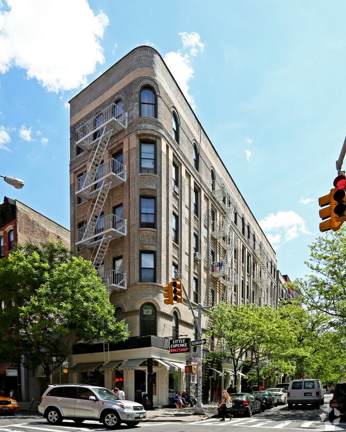 Primary Photo - 238 Mott St