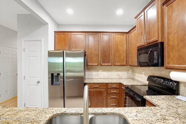 Building Photo - 13305 Solar Dr