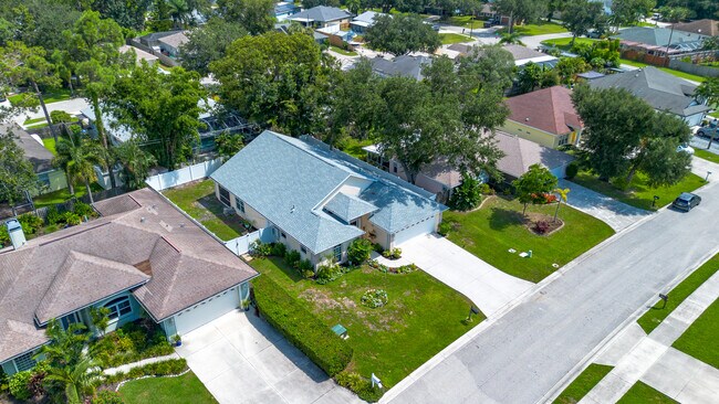 Building Photo - 7239 Rangi Dr