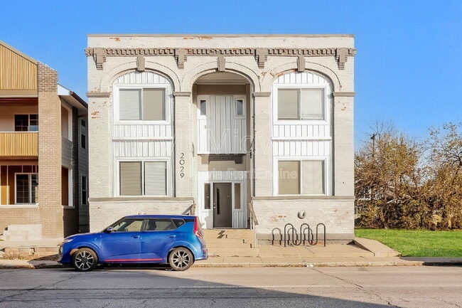 Building Photo - 2029 N College Ave