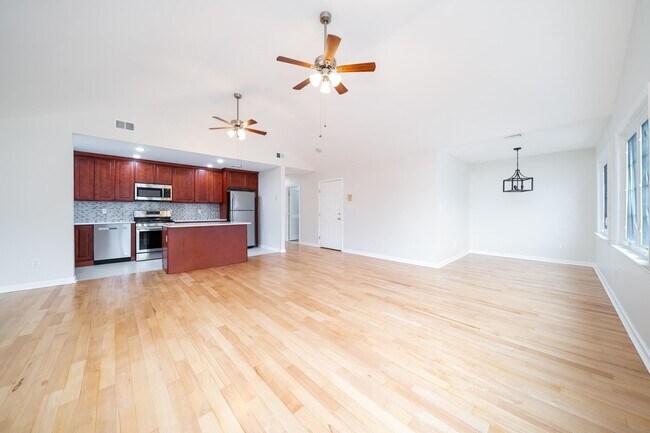 Foto del edificio - 255 Winfield Ave