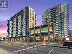 Building Photo - 1215-1215 Bayly St