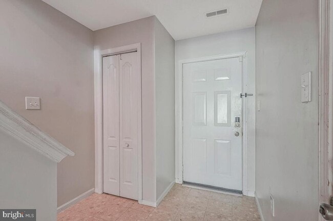 Building Photo - 2647 Longbow Ct