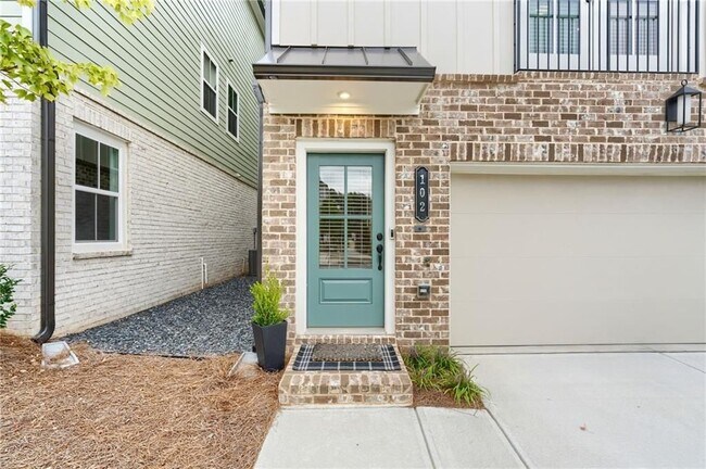 Foto del edificio - 102 Pinecone Pkwy