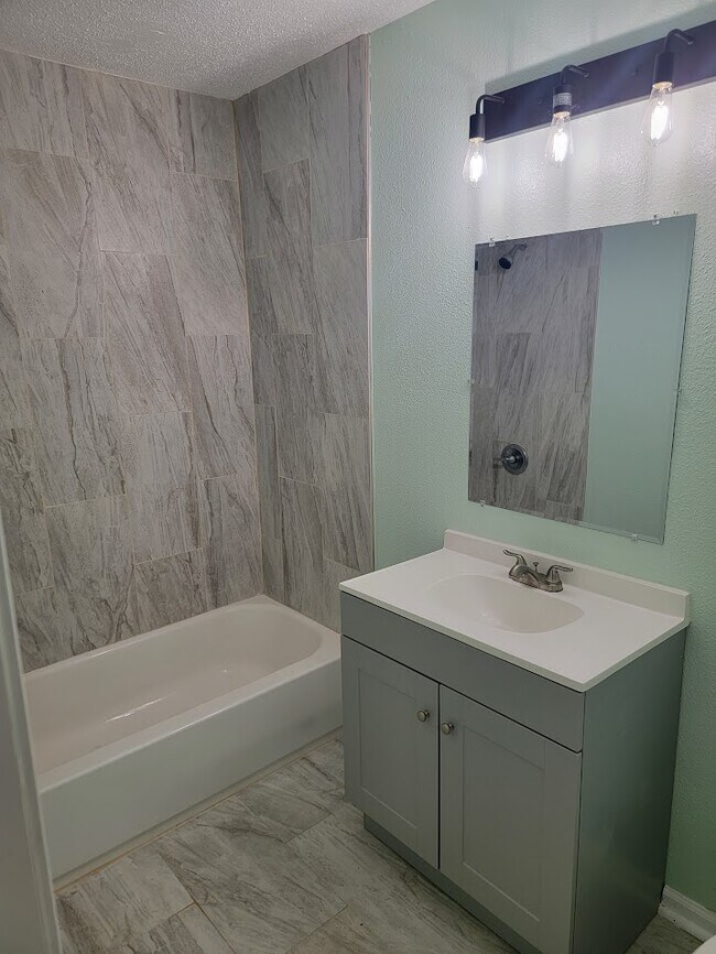 Foto del edificio - 34099 Longleaf Ln
