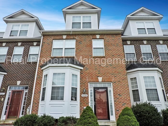 Primary Photo - 9605 Lexington Pl