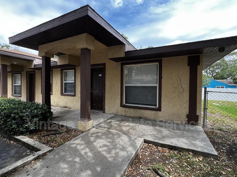 Foto principal - 966 22nd Ave S