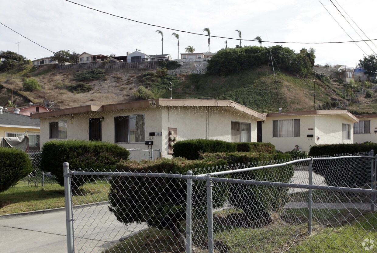 Building Photo - 5471-5489 Santa Margarita St
