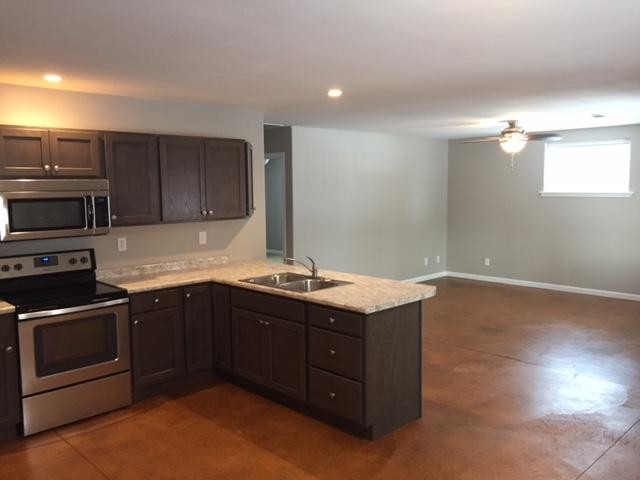 Foto principal - 2310 Waterview Dr.